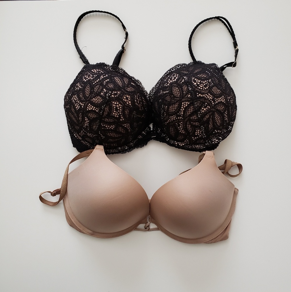 2 Victoria Secret Bombshell Bras 32D